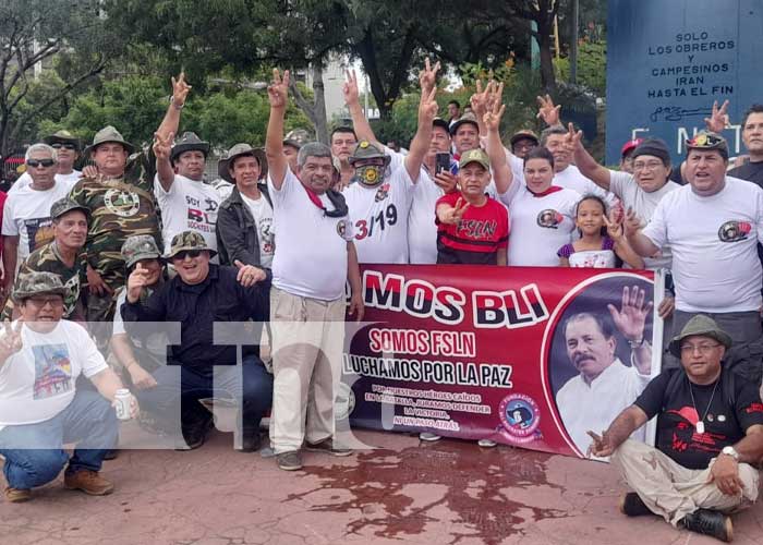 Excombatientes del Ejército de Nicaragua celebran el 19 de julio