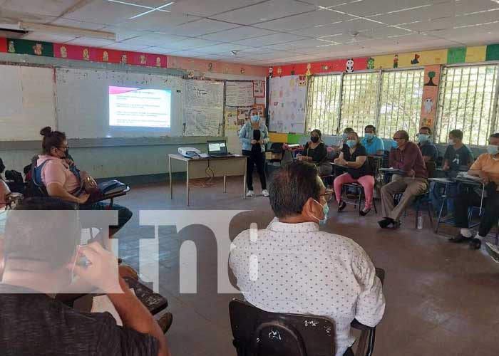 Capacitación a docentes de Nicaragua, de cara al 2do semestre