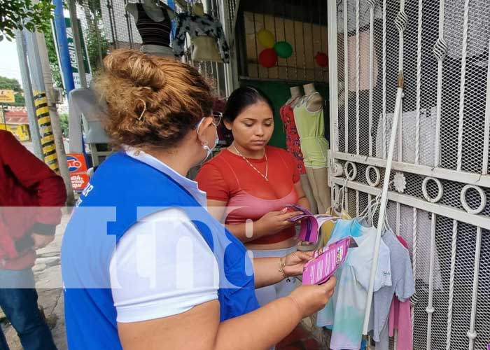 Recorrido por Managua para presentar cartilla de prevención de femicidios