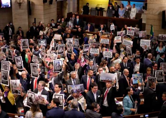 "¡Mentiroso, Mentiroso!" Abuchean a Iván Duque en el Congreso de Colombia
