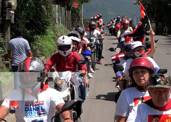 Boaco celebra el Día de la Alegría con una caravana de motocicletas