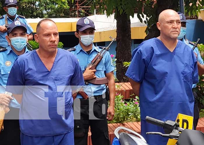 Delincuentes capturados por asalto en Managua