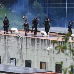 ¡Barbarie! 13 reclusos fallecidos y dos heridos en cárcel de Ecuador