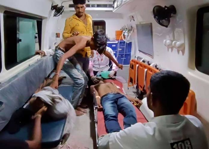 Licor adulterado mata a 28 personas y deja a 45 hospitalizados en la India