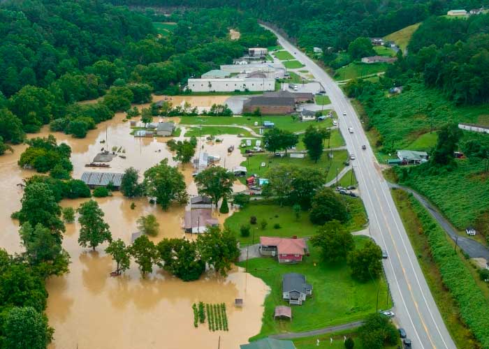 Devastadoras inundaciones cobran la vida de dos personas en Kentucky