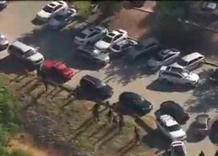 Dos muertos tras un tiroteo en exhibición de vehículos en Los Ángeles