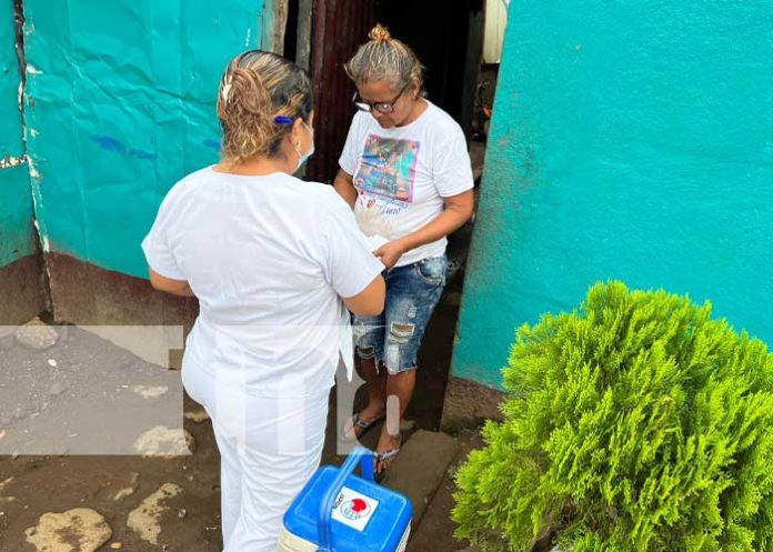 Jornada de vacunación en barrios de Managua
