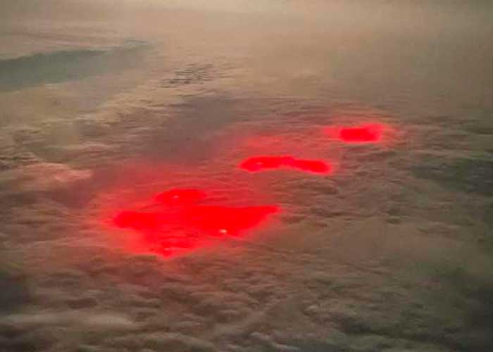 ¡Está cerca el apocalipsis! Captan sorprendente "fosas del infierno"
