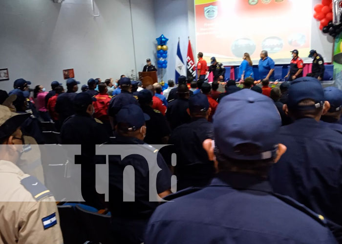 Nicaragua: Bomberos realizan encuentro de trabajo para mejorar la atención