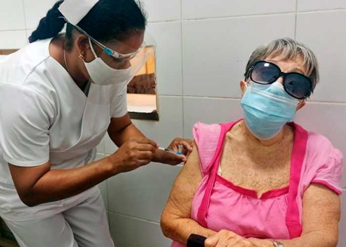 Científicos de Cuba desarrollan una vacuna contra la variante Ómicron
