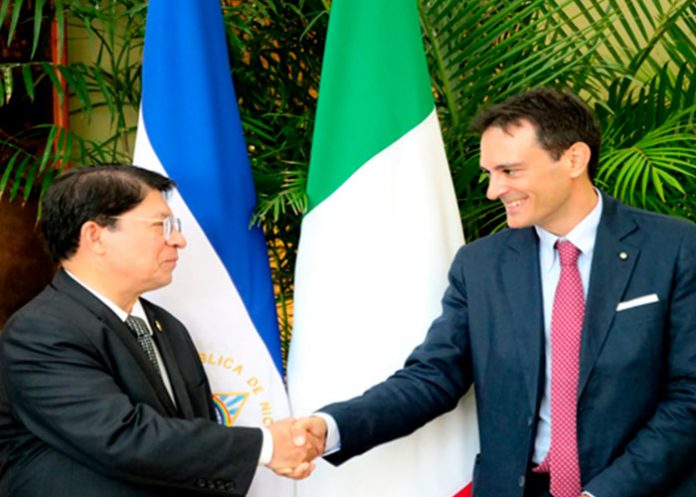Nicaragua recibe copias de estilo del embajador extraordinario de Italia