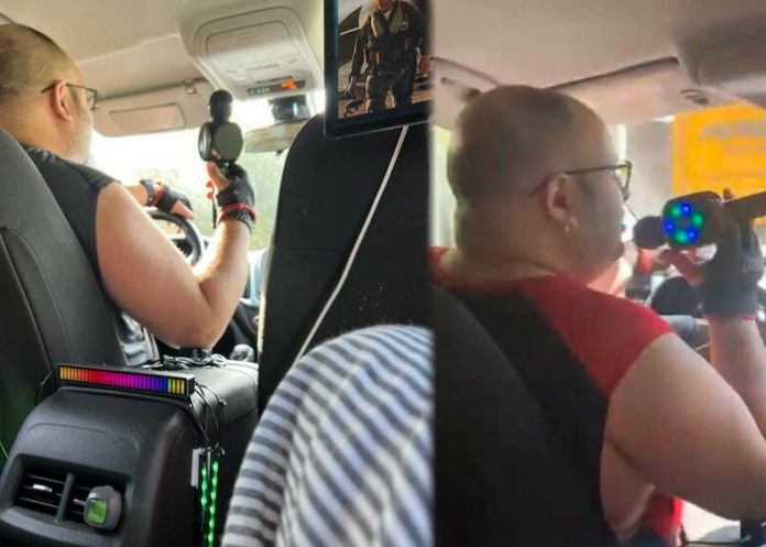 Karaoke en taxi de Uber vuelve locos a sus pasajeros