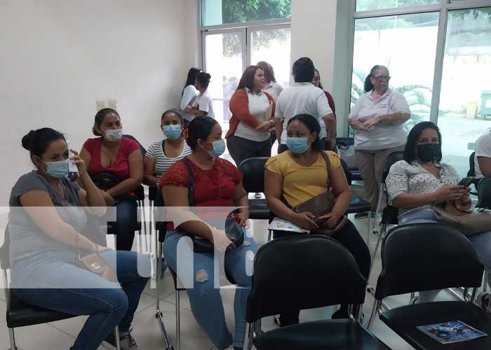 Encuentro con protagonistas de Usura Cero en Nicaragua
