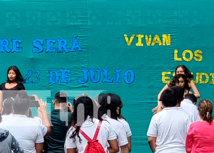 Homenaje en Managua a los héroes estudiantiles de León