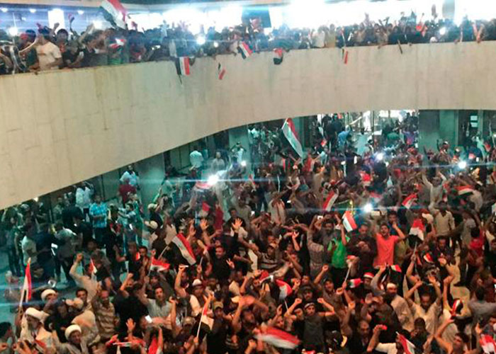 Crisis política en Irak se agrava tras toma del parlamento