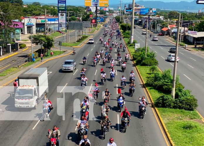 Nicaragua realiza caravana en saludo al Día de la Alegría del 43/19