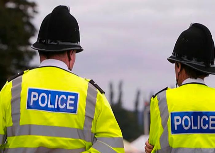 Policía de Reino Unido mantendrá presencia policial