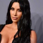 Con sexy bikini, Kim Kardashian se siente 'increíble' desde el mar