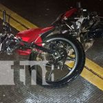 Motociclista fallece tras estrellarse contra un vehículo