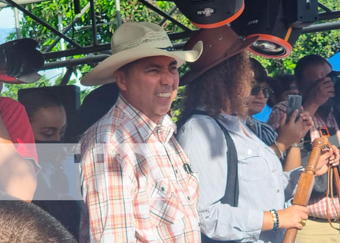 Familias de Managua despiden a “Mingüito” con la tradicional corrida de toros