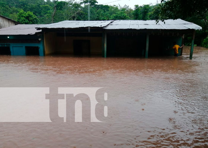 Desborde del Río Iyas en Waslala provoca inundaciones en varias viviendas