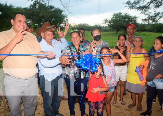 Inauguran puesto de agua potable en una comunidad de Nagarote