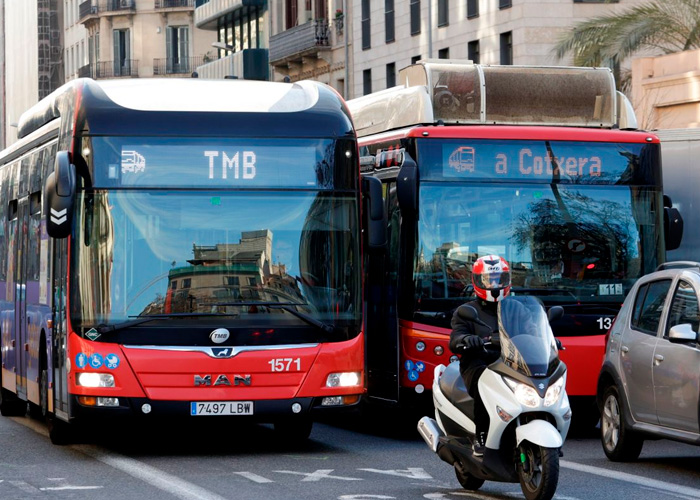 Se masturba ante turistas en el transporte público de España