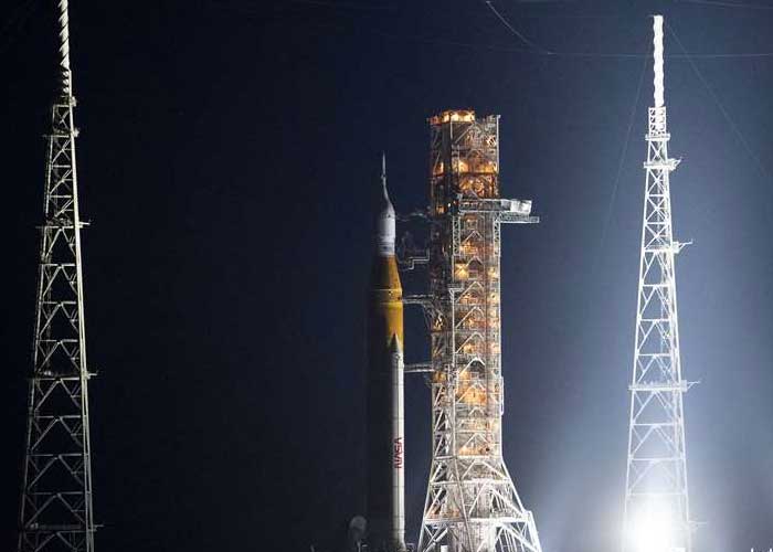 De regreso a la Luna: Cohete de la NASA listo para viajar en 12 días