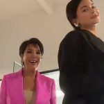 Entre risas: Kylie y Kris Jenner bailan para TikTok