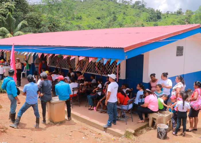 Remodelan escuela Asunción en la comunidad de Madriguera, Siuna