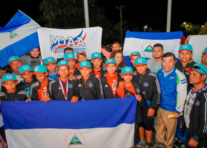 Reciben en Nicaragua la Selección Nacional de Beisbol Infantil