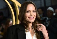 ¡VIDEO! Angelina Jolie deja en evidencia que el baile no es lo suyo