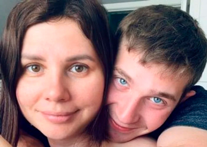 Una mujer crio y luego se embarazó de su hijastro en Ucrania