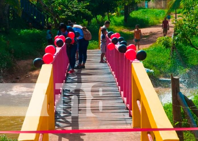 Inauguran puente peatonal que une a dos barrios de Bilwi