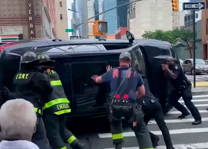 Dos muertos arrollados y cinco heridos dejó choque múltiple en Nueva York
