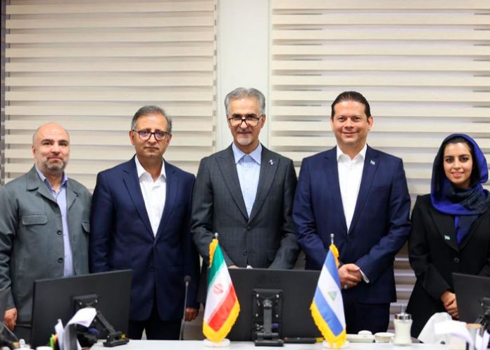 Nicaragua firma acuerdo con un grupo farmacéutico de Irán