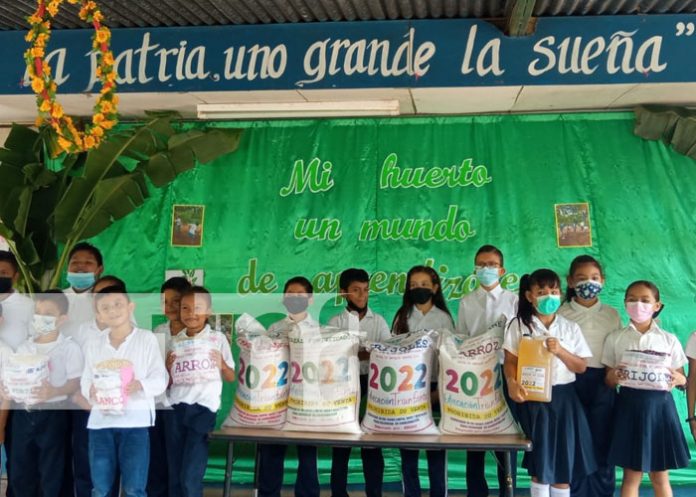 Merienda escolar llega al centro Félix Rubén García Sarmiento en Managua