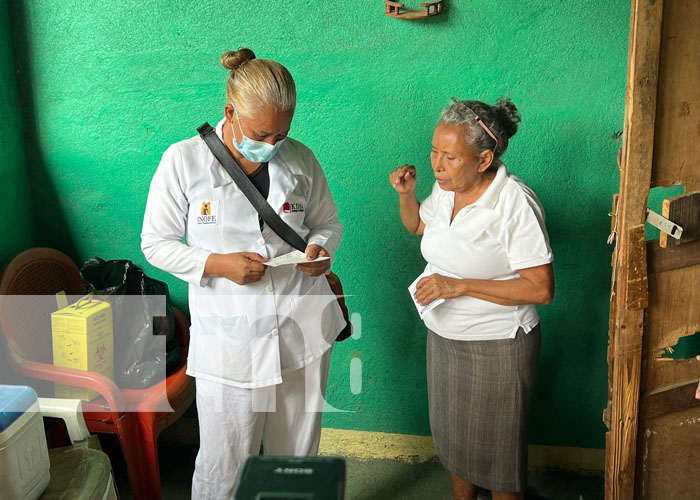 Garantizan vacuna contra el Covid-19 a familias del barrio Jorge Cassaly, Managua
