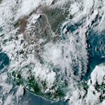 Ciclón tropical numero 4 llega al este de México