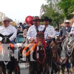 Desde la Avenida de Bolívar a Chávez, Managua sale el desfile hípico