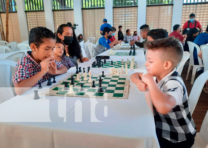 La Alcaldía de Managua realizó un torneo de ajedrez en el Parque Las madres