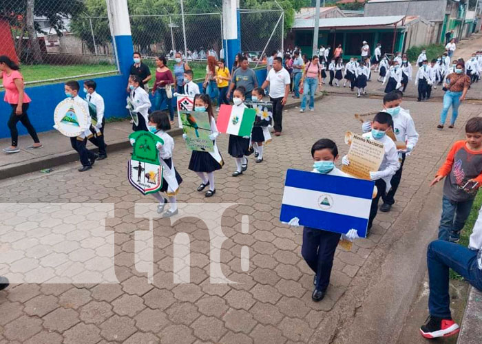 Centros educativos de Jinotega celebran a la patria con desfiles