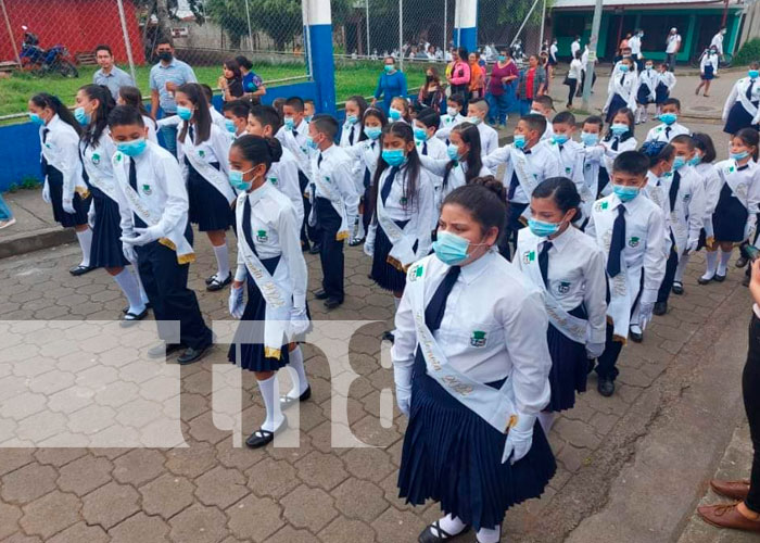 Centros educativos de Jinotega celebran a la patria con desfiles