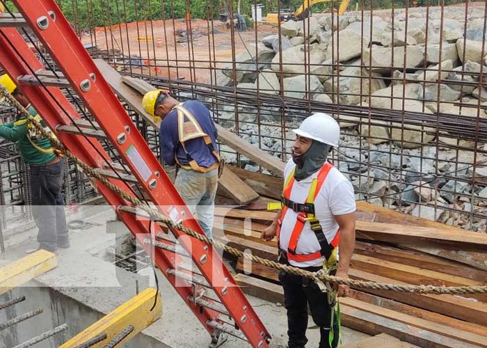 Avanza en un 75% la construcción del puente Wawa Boom en el Caribe Norte