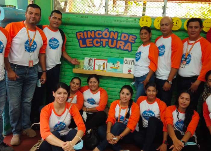 Voluntariado de LOTO Nicaragua cuentan cuentos a CDI de San Judas 