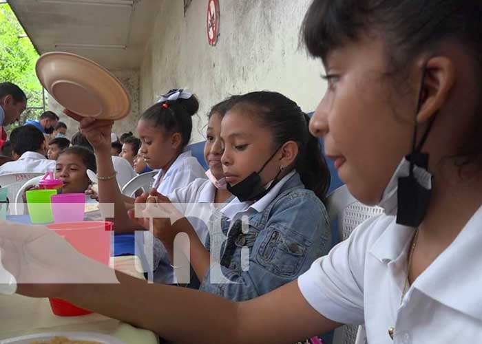 Autoridades del MINED garantizan Merienda Escolar en León 