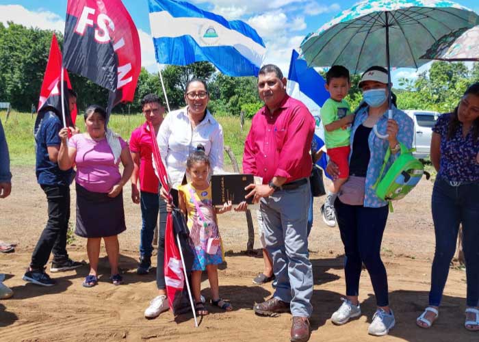 Programa Bismarck Martínez llega a Quezalguaque, León 