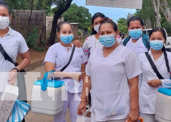 Brigada llega a Ciudadela Tipitapa para aplicar Vacunas contra el COVID-19
