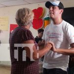 Recreación con mañana de disfrute con ancianos en Managua
