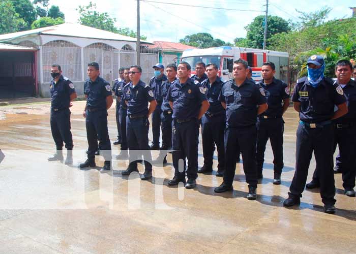 Capacitan para una mejor atención a bomberos en el Caribe Sur